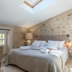 Ma Maison A - 3 Luxury In Heart Of Village Apartment